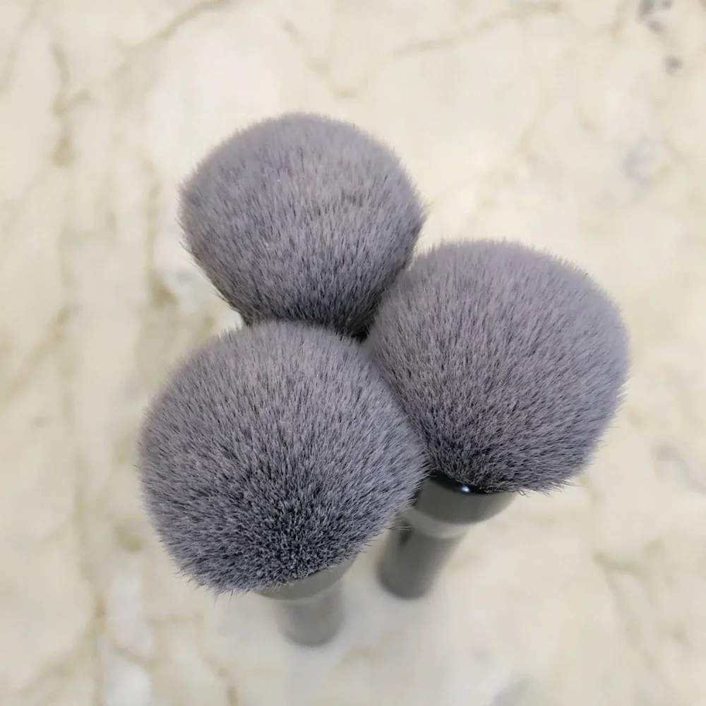 3 X IL MAKIAGE BRUSH #100